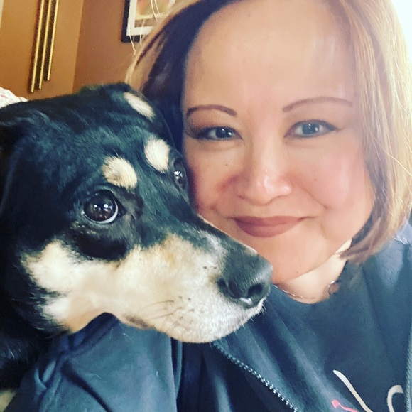 Meet your Posher, Jennifer - Picture 2 of 3